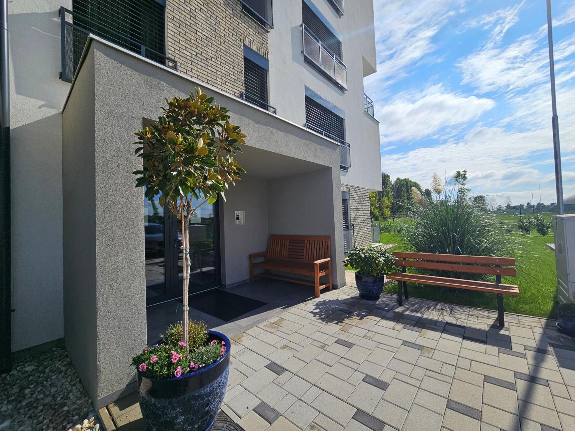 Harmonia Riva Apartman B11 Dunajska Streda Ngoại thất bức ảnh