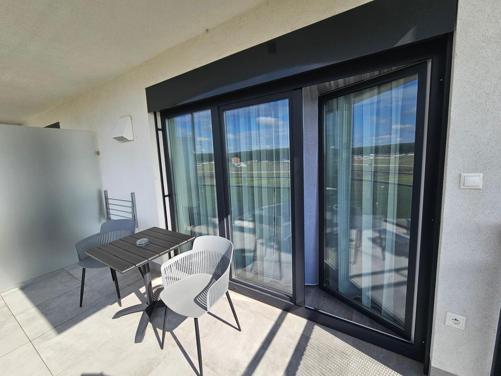 Harmonia Riva Apartman B11 Dunajska Streda Ngoại thất bức ảnh